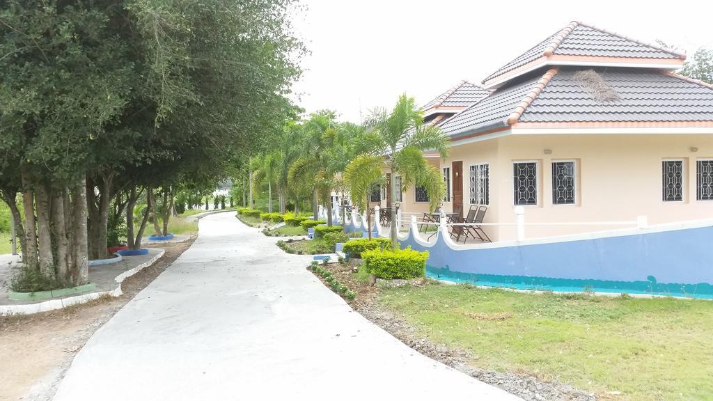 Phloenlom Chomdao Hotel Ban Kha Esterno foto
