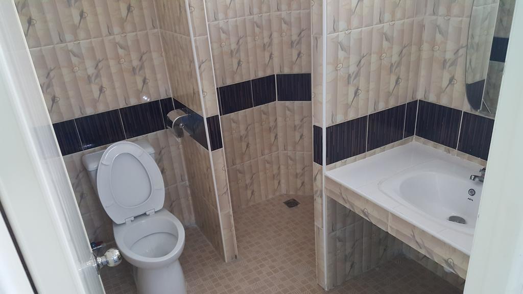 Phloenlom Chomdao Hotel Ban Kha Esterno foto